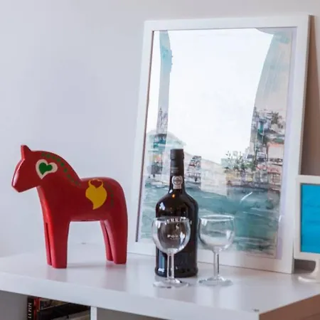 Your In Center - Trindade Station Apartment